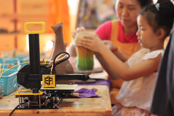 Freaks3D - The First Portable 3D Printer Going Indiegogo 